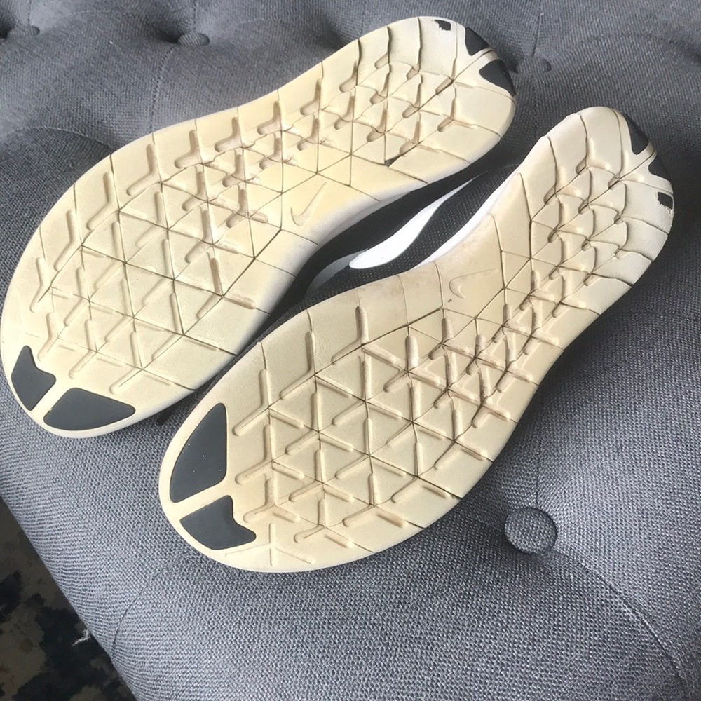 Nike Free RN Sneakers, well-loved - Picture 5 of 5